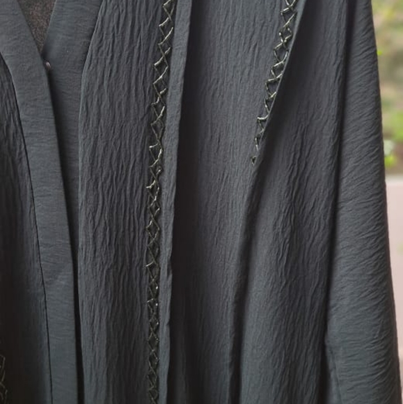 ABAYA CLEARANCE SALE!! (HAND STITCHED  FABRIC) - Picture 4 of 10